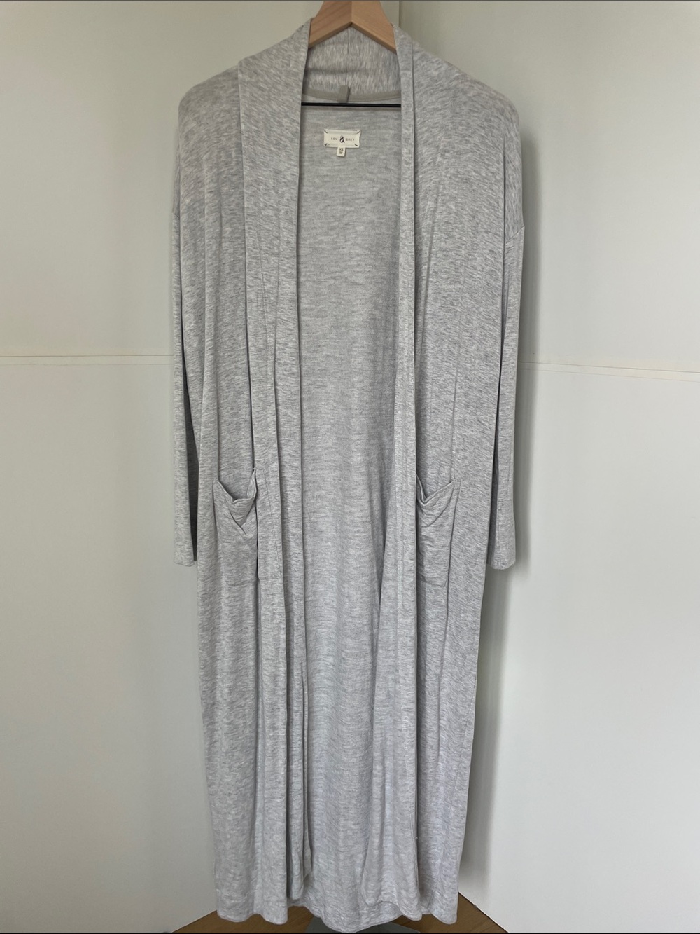 Women’s Lou & Grey long cardigan with pockets. Size XS. Never worn